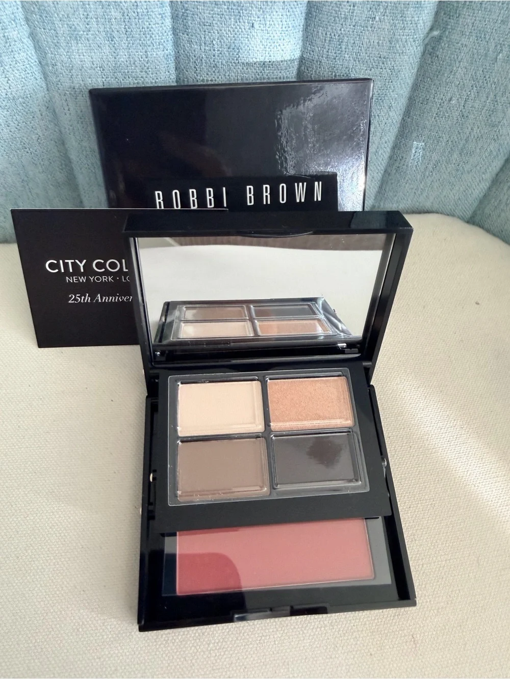 NEW Bobbi Brown City Collection Eye & Cheek NEW YORK Palette COLLECTIBLE item!